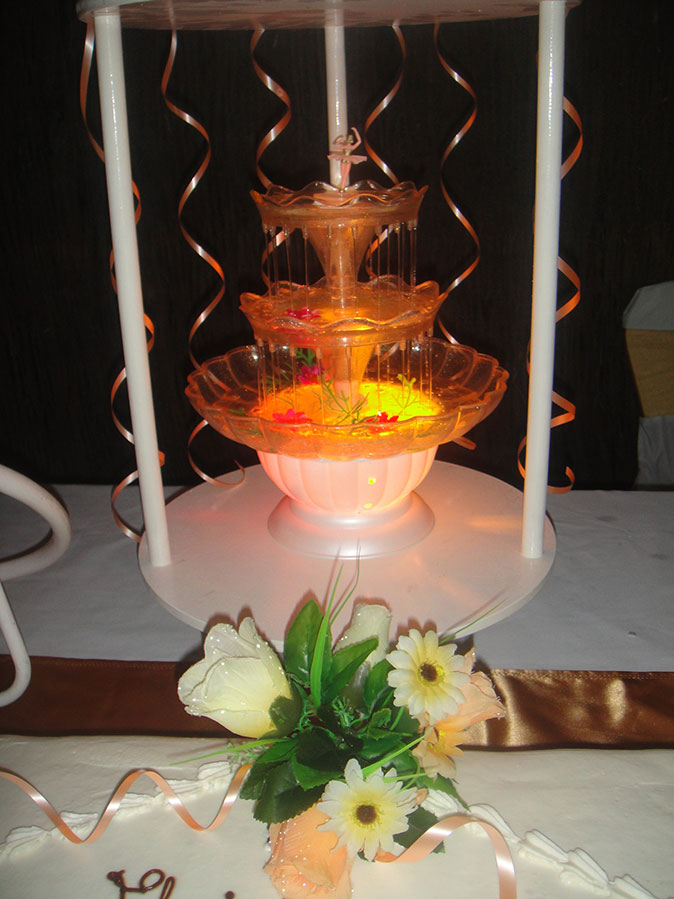 Fuente de agua para pastel de boda